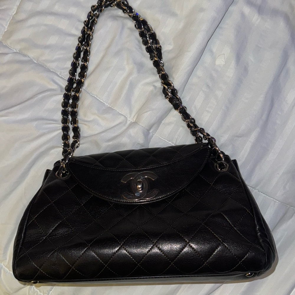 Chanel chocolate lambskin flap